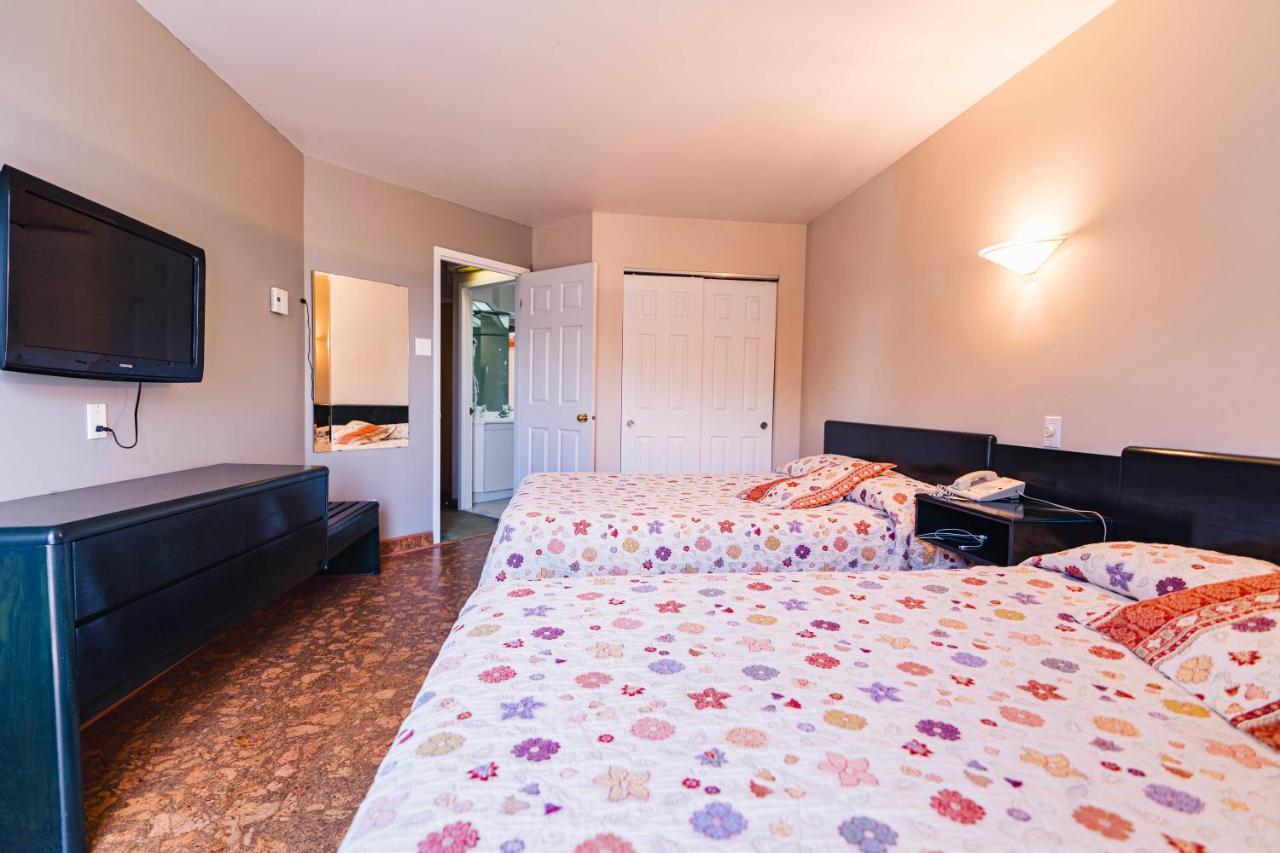 Auberge Harris Saint-Jean-sur-Richelieu Esterno foto