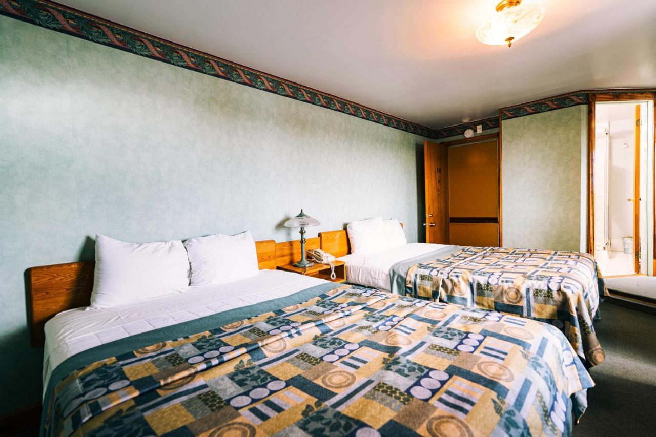 Auberge Harris Saint-Jean-sur-Richelieu Esterno foto