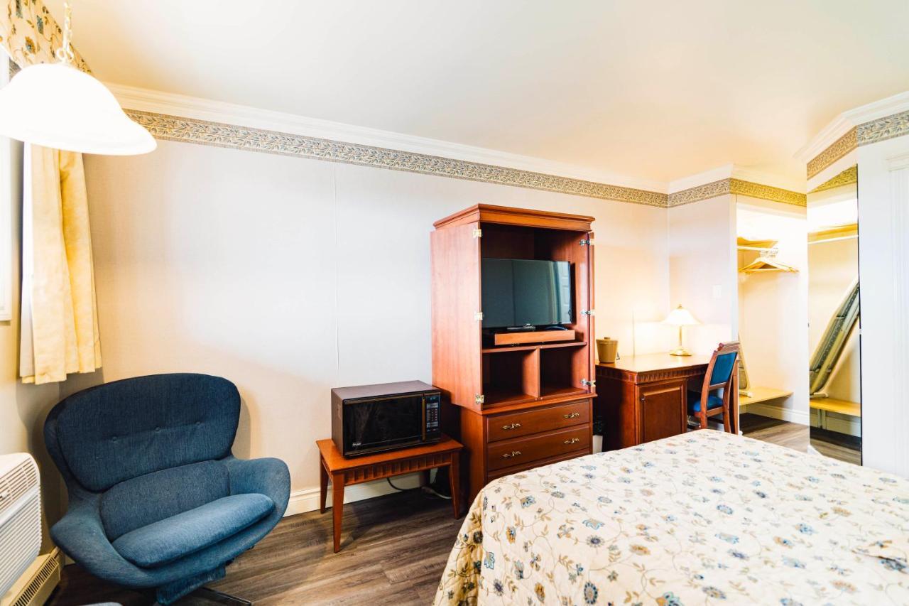 Auberge Harris Saint-Jean-sur-Richelieu Esterno foto