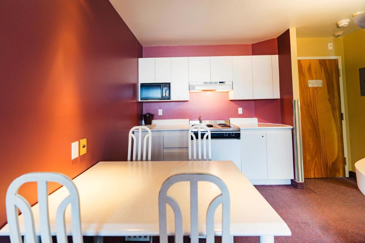 Auberge Harris Saint-Jean-sur-Richelieu Esterno foto