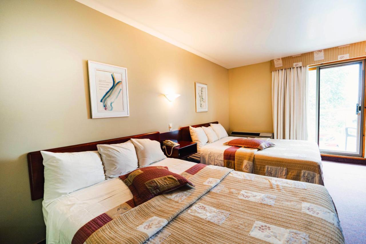 Auberge Harris Saint-Jean-sur-Richelieu Esterno foto