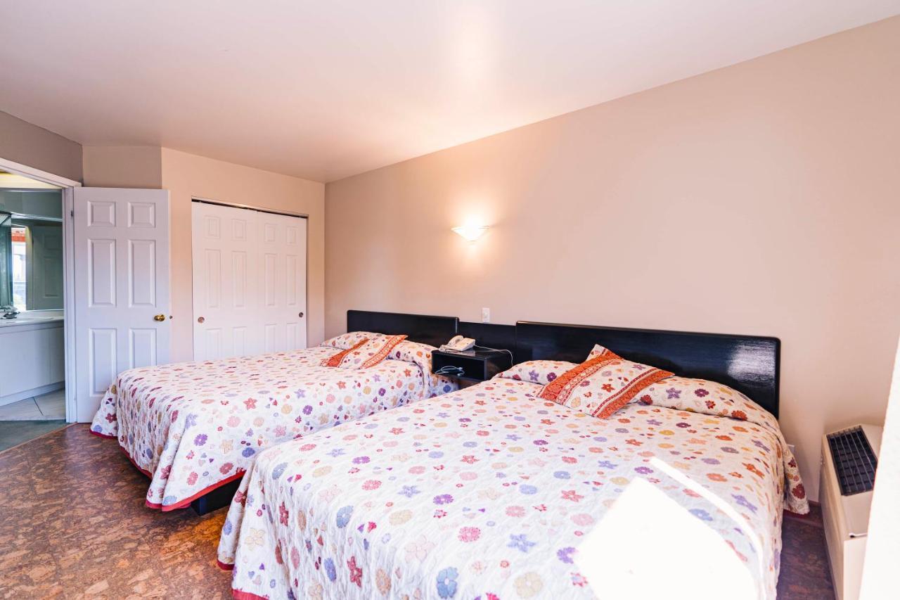 Auberge Harris Saint-Jean-sur-Richelieu Esterno foto