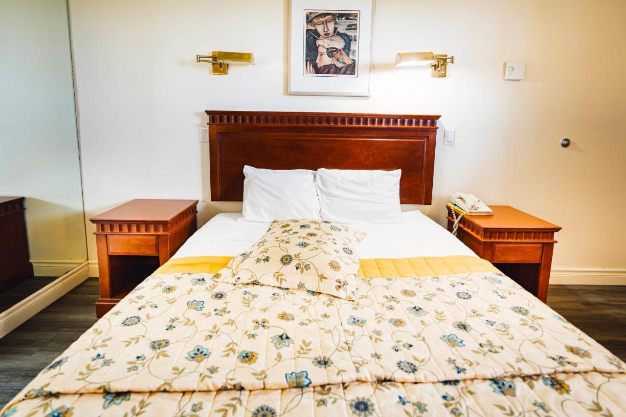 Auberge Harris Saint-Jean-sur-Richelieu Esterno foto