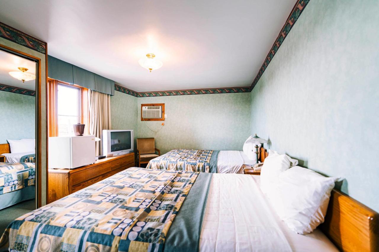 Auberge Harris Saint-Jean-sur-Richelieu Esterno foto