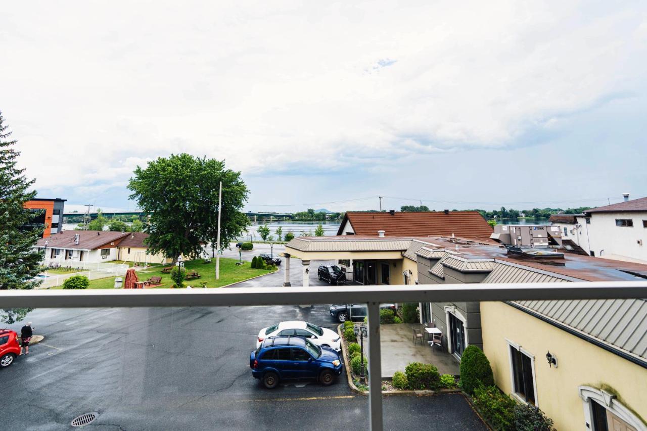 Auberge Harris Saint-Jean-sur-Richelieu Esterno foto