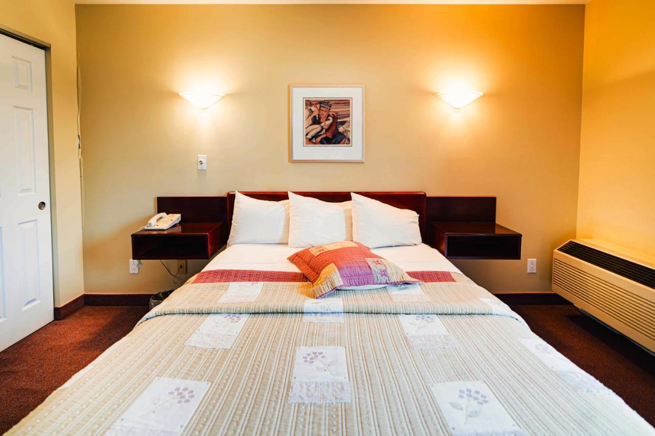 Auberge Harris Saint-Jean-sur-Richelieu Esterno foto