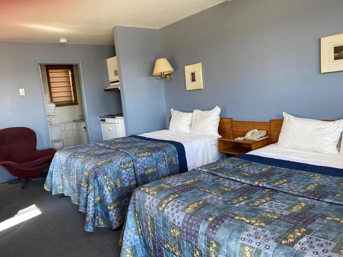 Auberge Harris Saint-Jean-sur-Richelieu Esterno foto