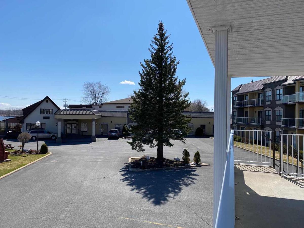 Auberge Harris Saint-Jean-sur-Richelieu Esterno foto